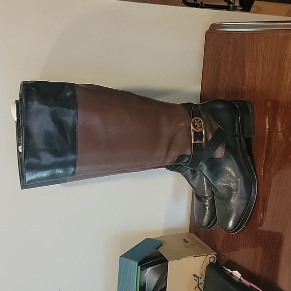 MICHAEL Michael Kors Shoes - Michael kors 8